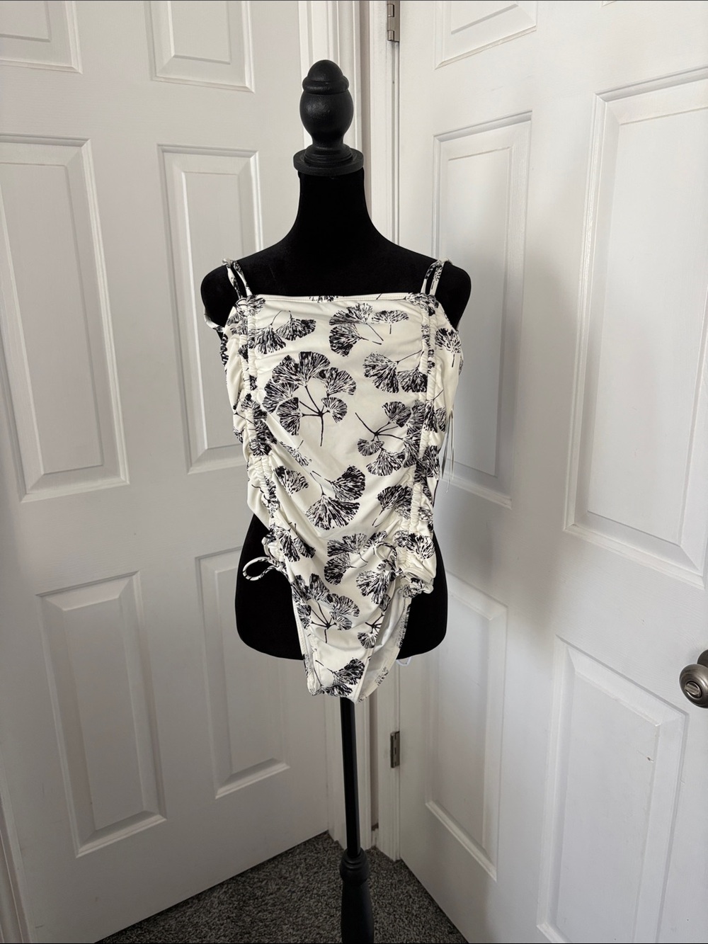 Carve Designs Jessa NWT One-Piece Swimsuit in the Cloud Ginkgo Print